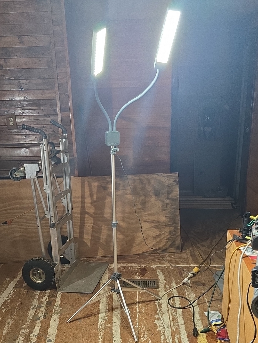 Adjustable Dual-Head LED Work Light - Silver